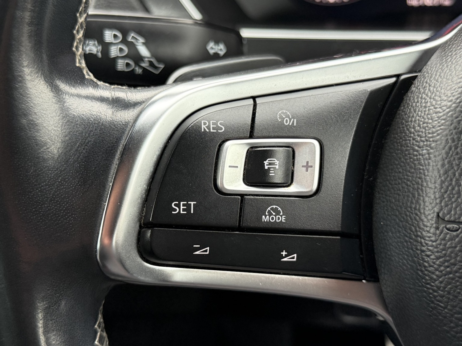 Used Volkswagen Tiguan 2018 for sale - 77609997: Photo 32