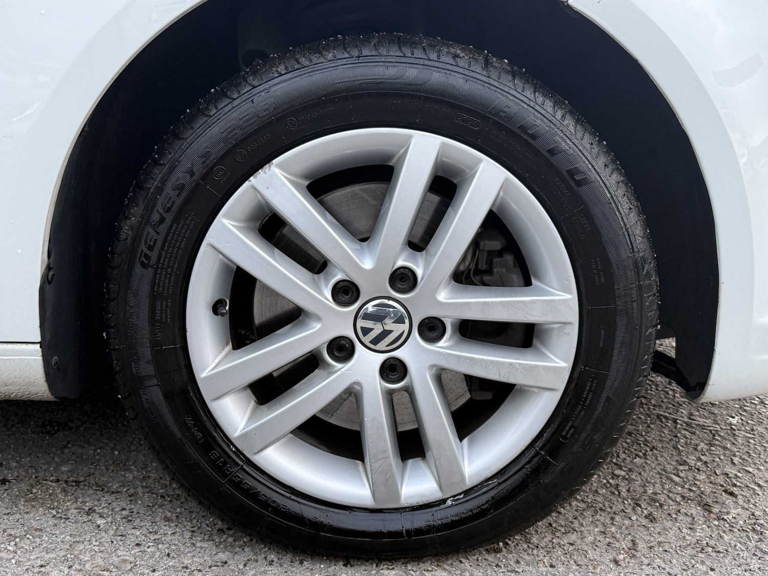 Used Volkswagen Touran 2015 for sale - 76387292: Photo 11