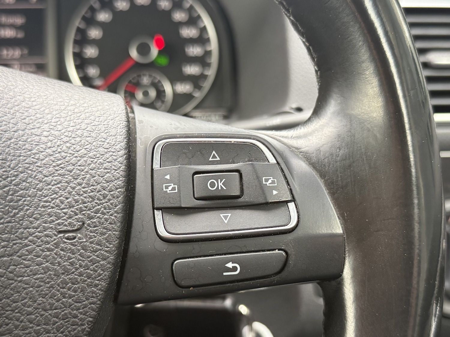 Used Volkswagen Touran 2015 for sale - 76387292: Photo 27