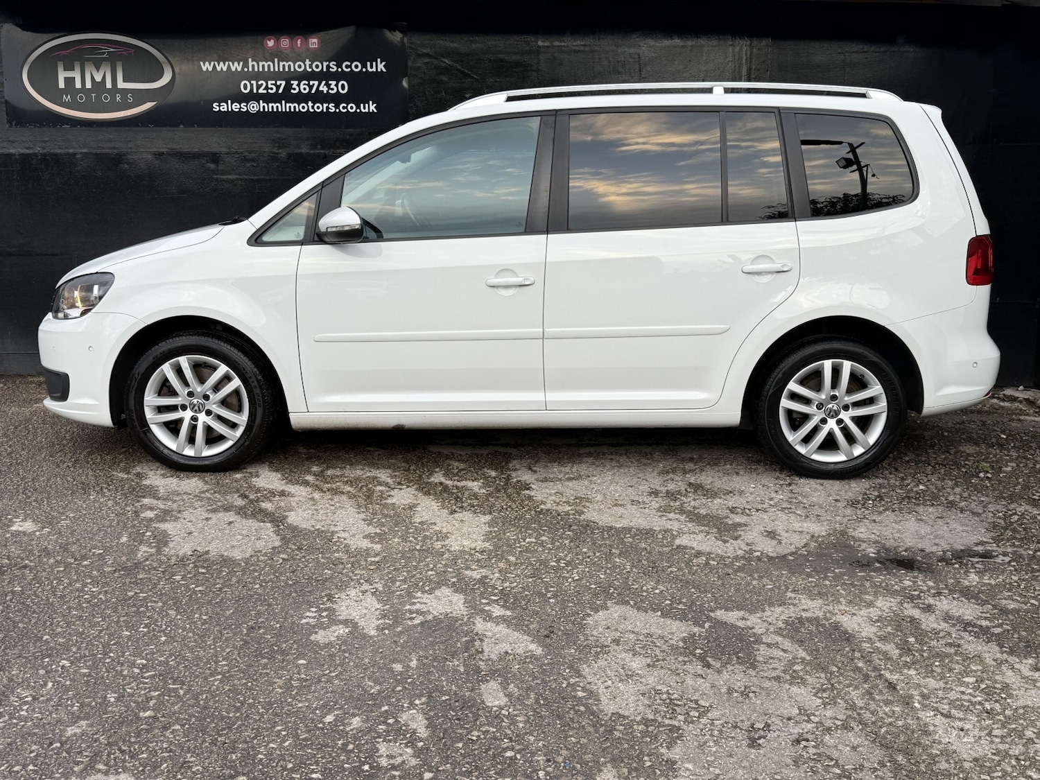 Used Volkswagen Touran 2015 for sale - 76387292: Photo 3