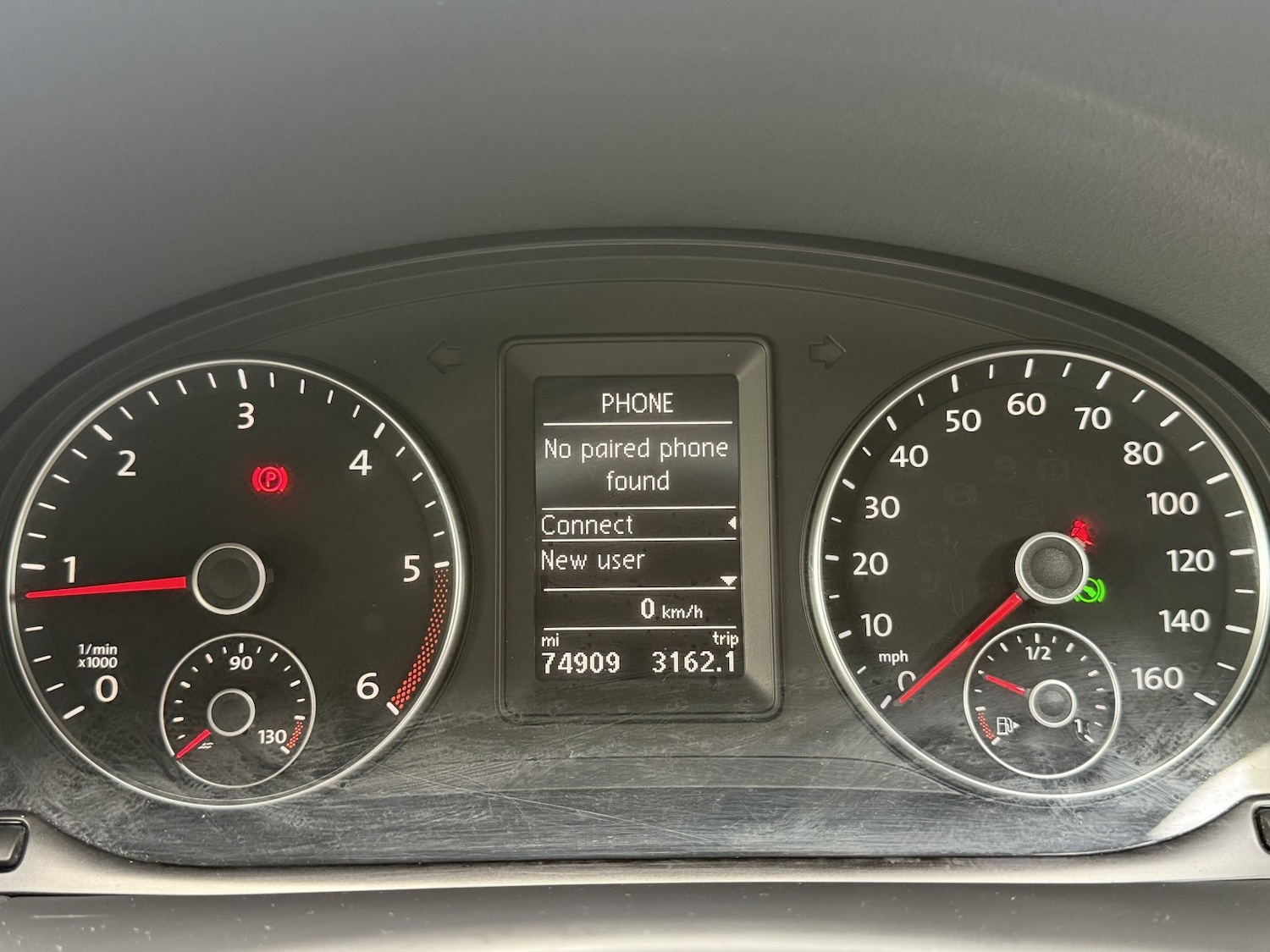 Used Volkswagen Touran 2015 for sale - 76387292: Photo 31