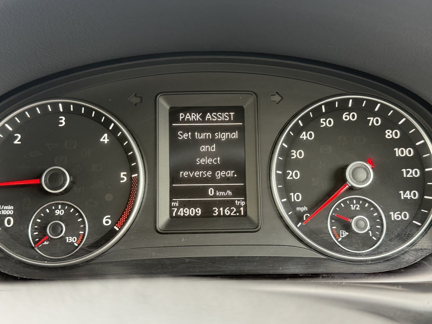 Used Volkswagen Touran 2015 for sale - 76387292: Photo 34