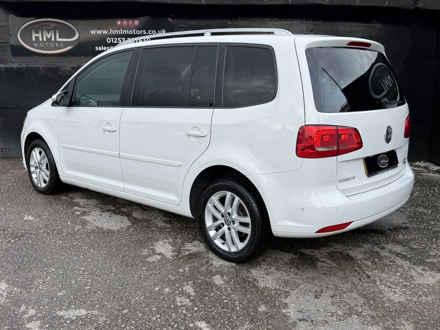 Used Volkswagen Touran 2015 for sale - 76387292: Photo 4