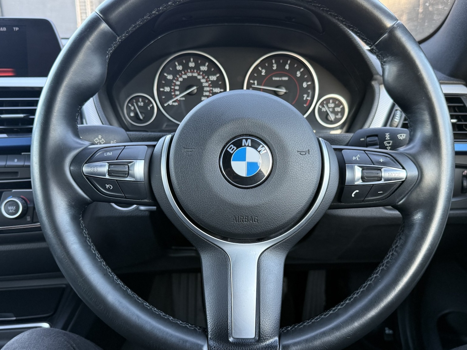 Used BMW 4 Series 2014 for sale - 76699219: Photo 32
