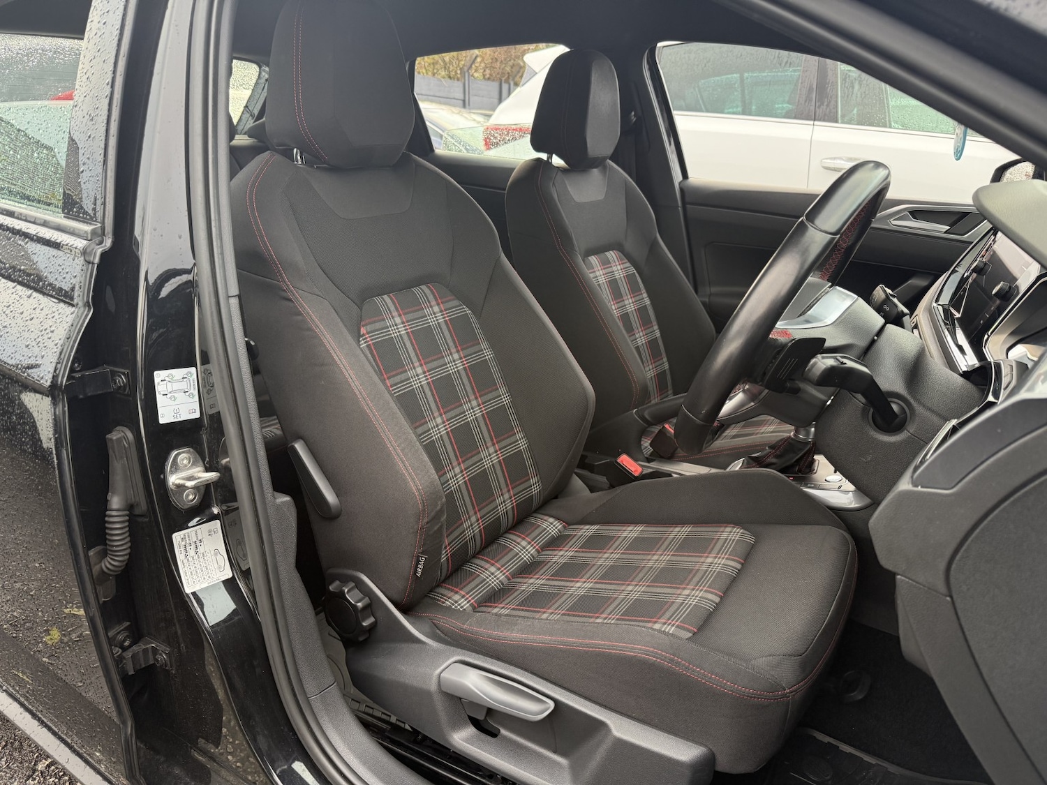 Used Volkswagen Polo 2018 for sale - 76963413: Photo 15