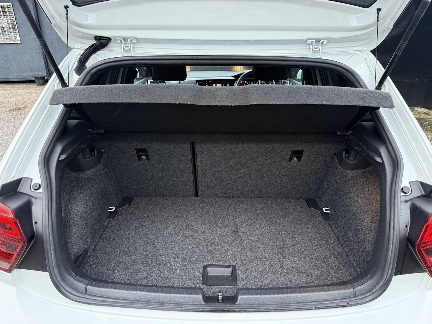 Used Volkswagen Polo 2019 for sale - 77303807: Photo 38