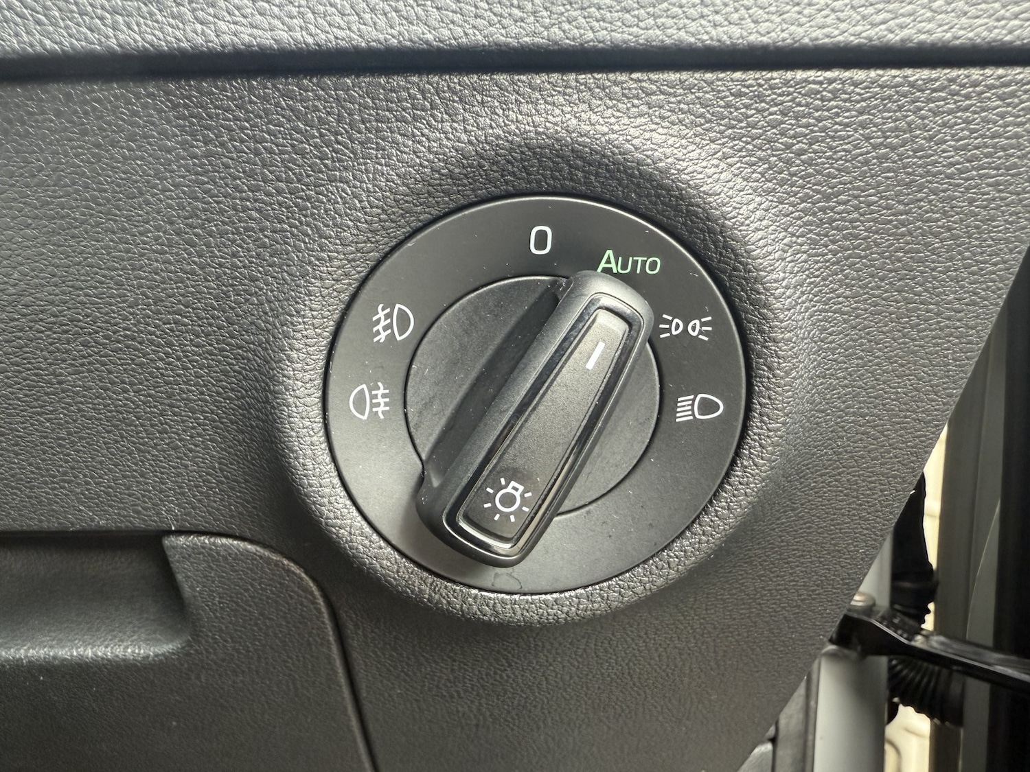 Used Skoda Karoq 2018 for sale - 76128915: Photo 21