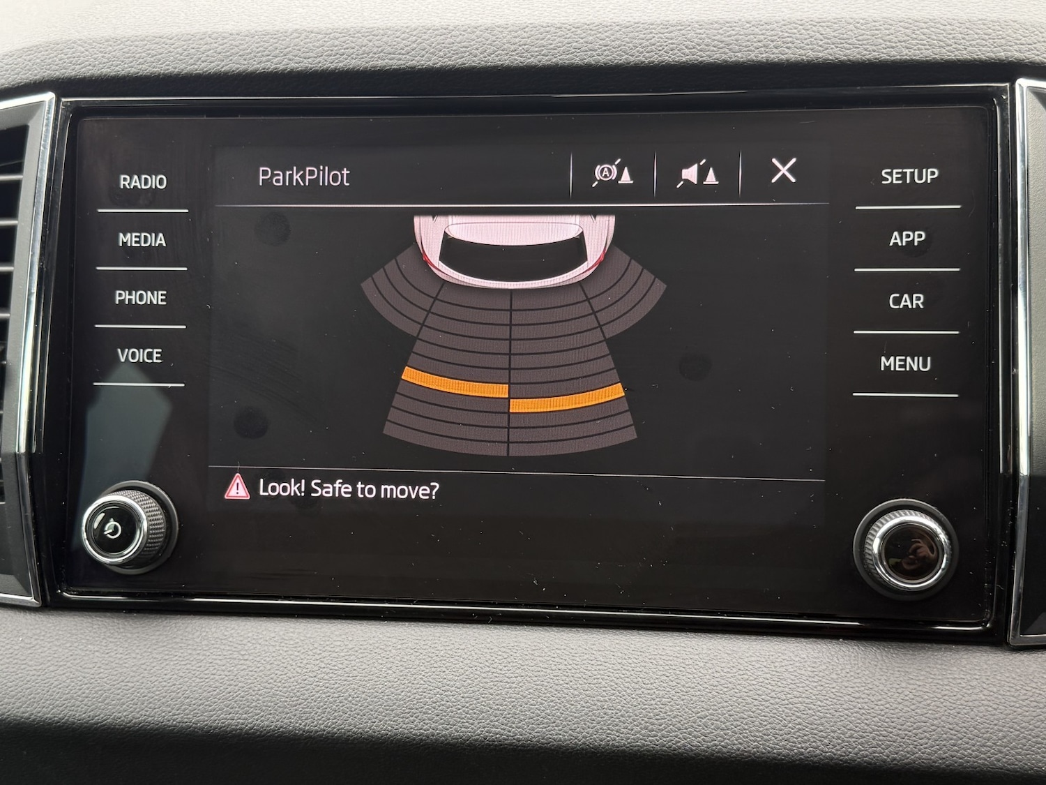 Used Skoda Karoq 2018 for sale - 76128915: Photo 32