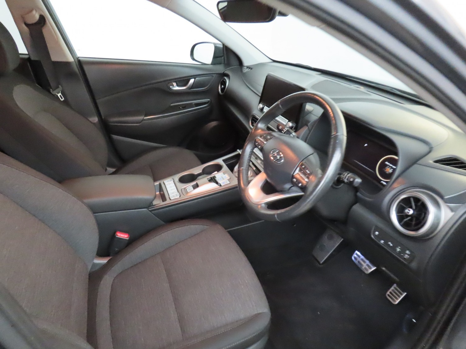 Used Hyundai KONA 2021 for sale - 76134060: Photo 9