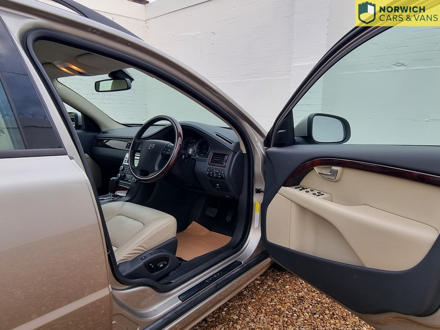 Used Volvo V70 2008 for sale - 76772645: Photo 12