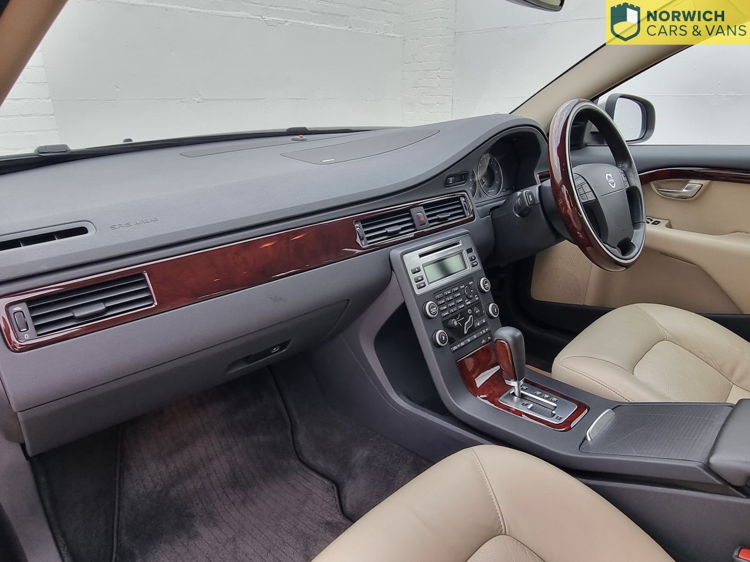 Used Volvo V70 2008 for sale - 76772645: Photo 19