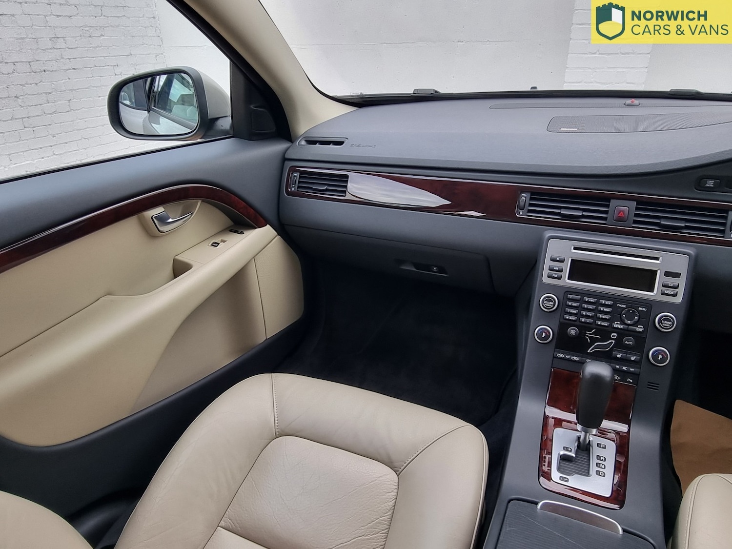 Used Volvo V70 2008 for sale - 76772645: Photo 21