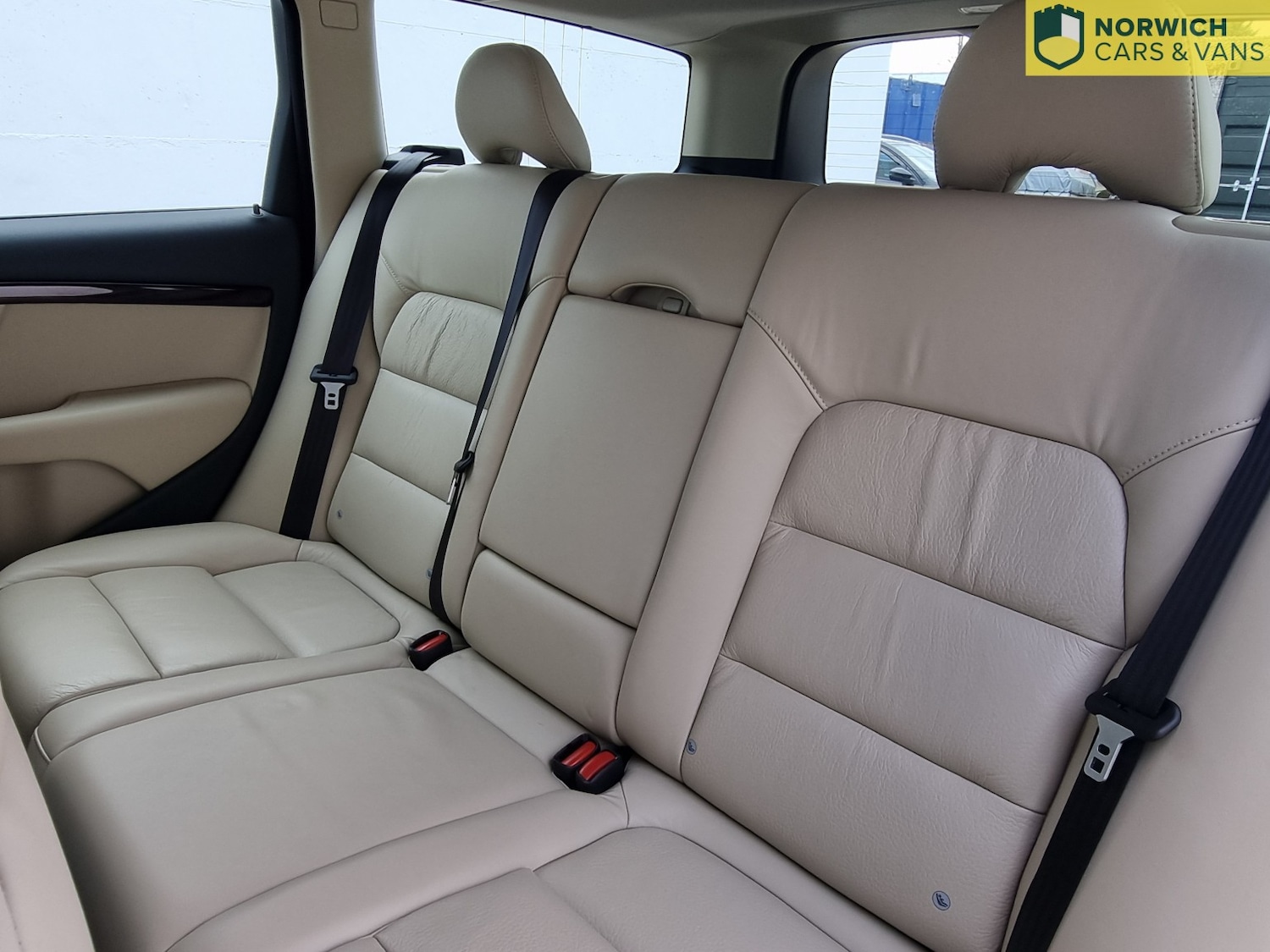 Used Volvo V70 2008 for sale - 76772645: Photo 46