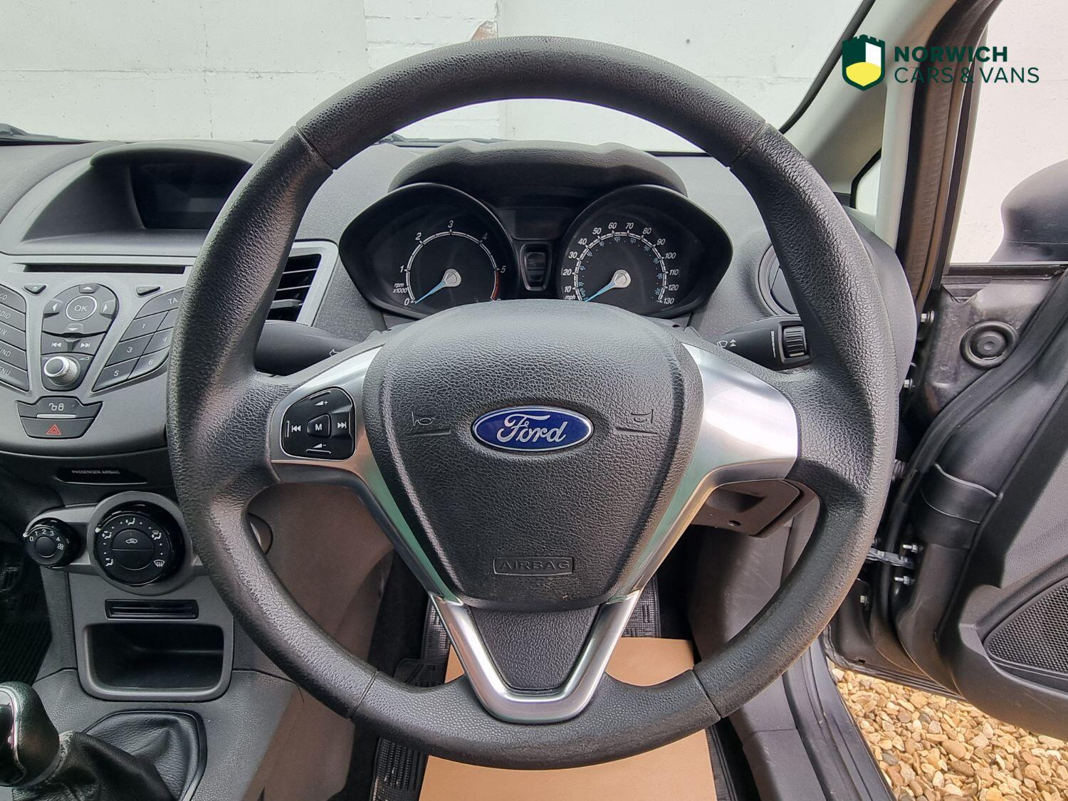 Used Ford Fiesta Van 2016 for sale - 76794172: Photo 21