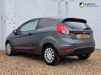 Used Ford Fiesta Van 2016 for sale - 76794172: Photo