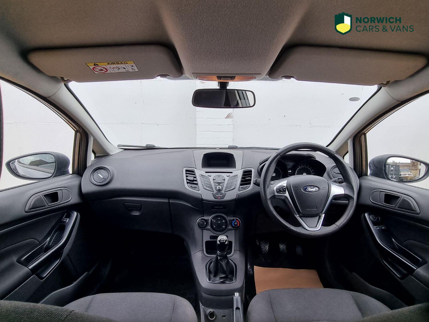 Used Ford Fiesta Van 2016 for sale - 76794172: Photo 6