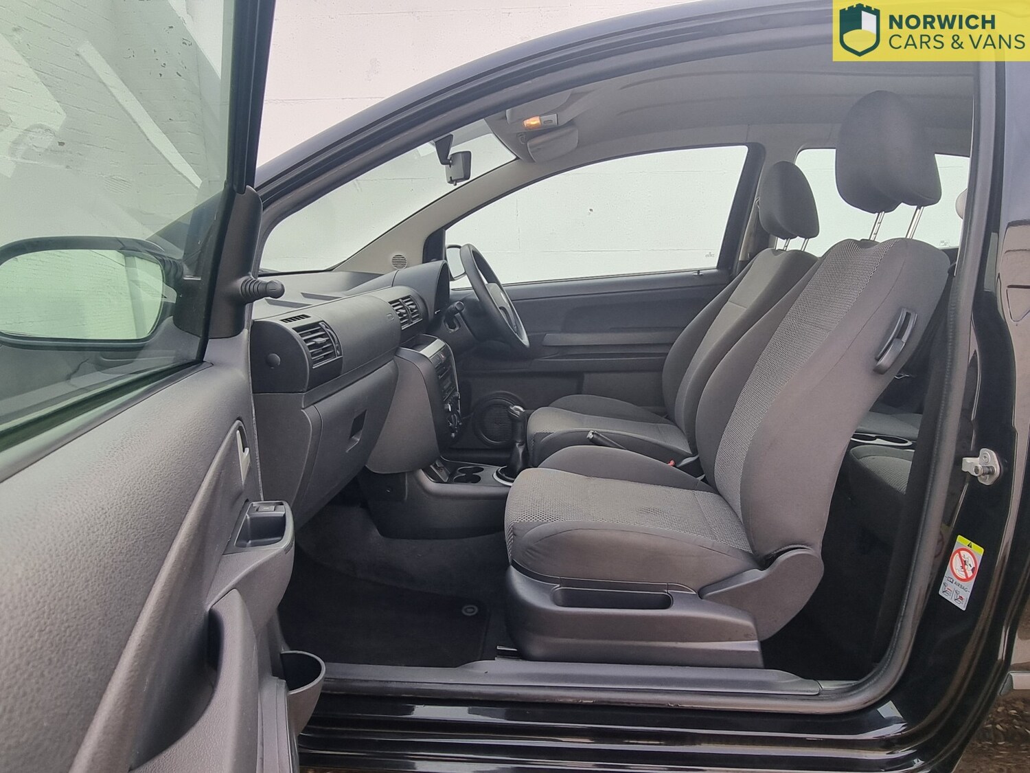 Used Volkswagen Fox 2008 for sale - 77370661: Photo 30