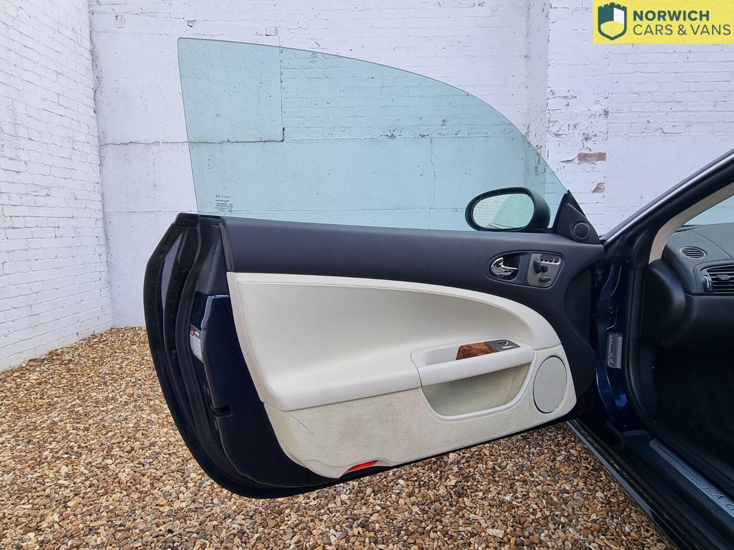 Used Jaguar XK 2008 for sale - 76198294: Photo 11