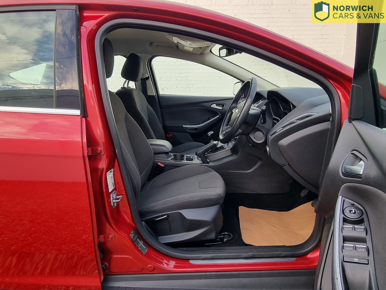 Used Ford Focus 2014 for sale - 76794168: Photo 13