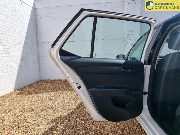 Used Skoda Fabia 2016 for sale - 76198271: Photo 43