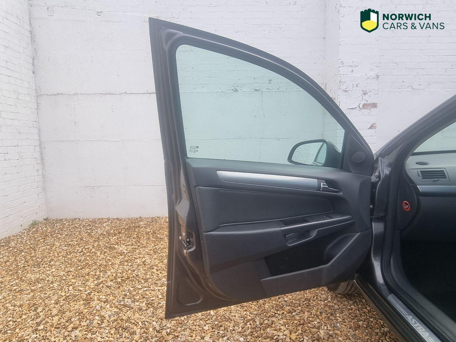 Used Vauxhall Astra 2010 for sale - 77179715: Photo 16