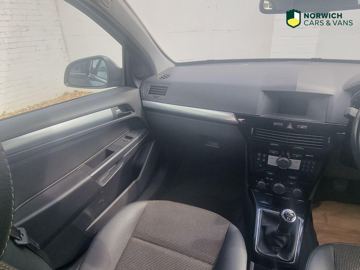 Used Vauxhall Astra 2010 for sale - 77179715: Photo 22