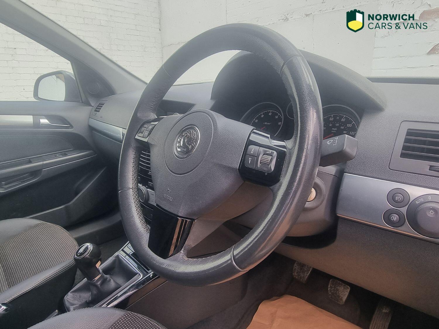 Used Vauxhall Astra 2010 for sale - 77179715: Photo 32