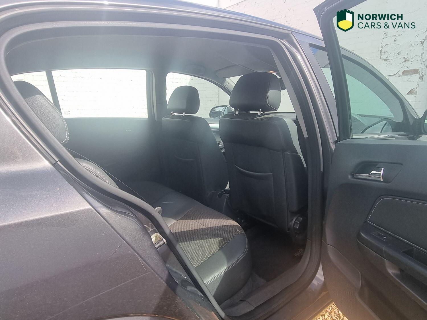 Used Vauxhall Astra 2010 for sale - 77179715: Photo 41