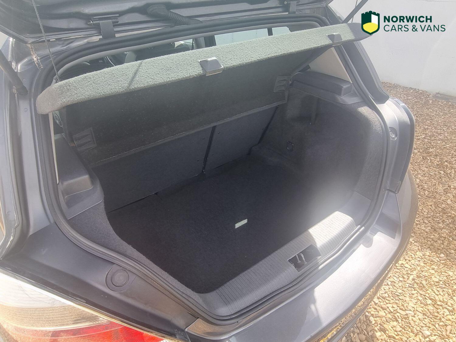 Used Vauxhall Astra 2010 for sale - 77179715: Photo 9