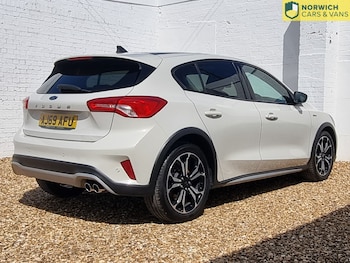 Used Ford Focus 2020 for sale - 79395104: Photo