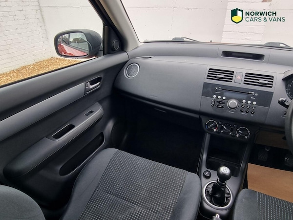 Used Suzuki Swift 2007 for sale - 76268528: Photo 28