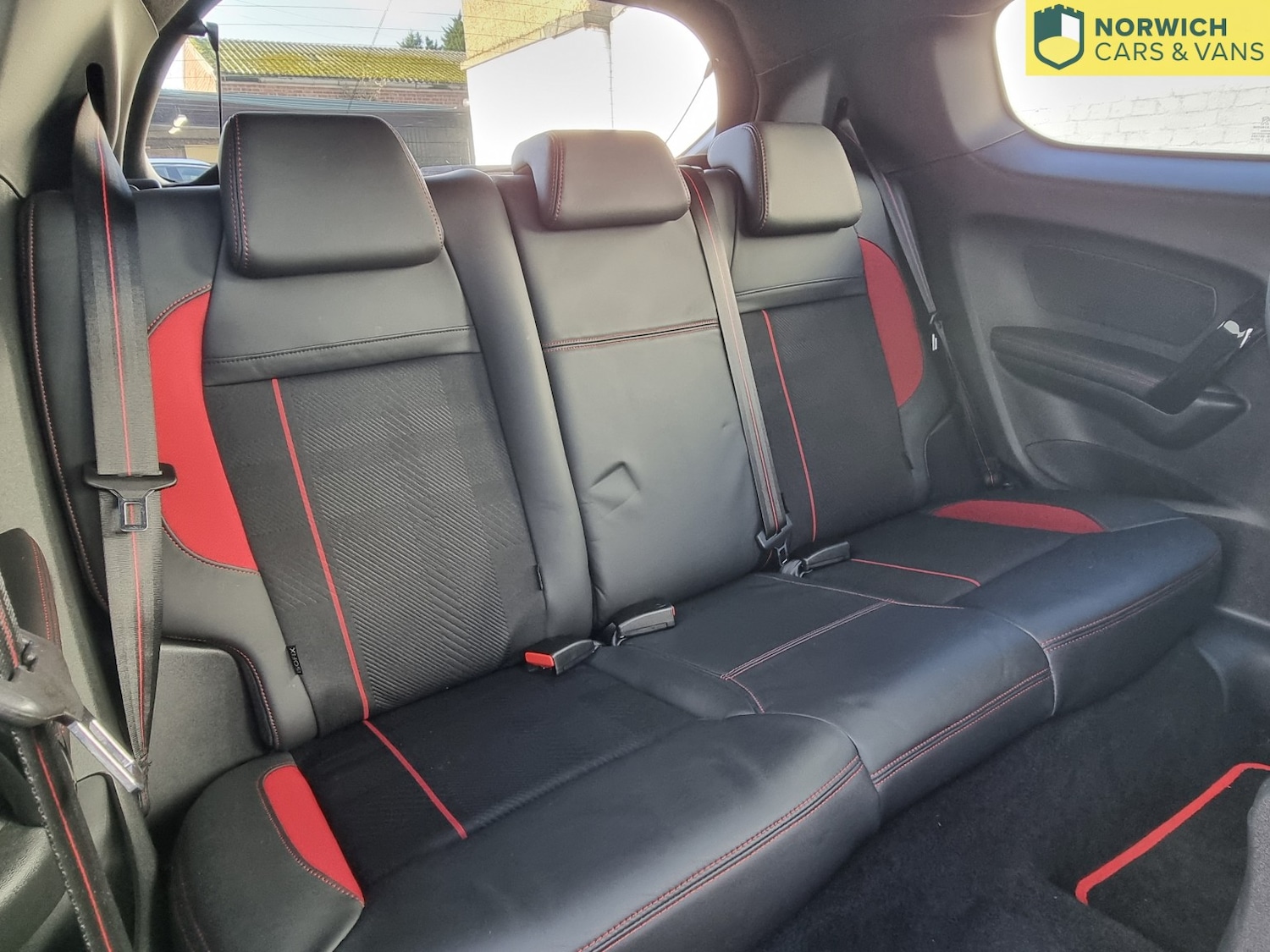 Used Peugeot 208 2014 for sale - 76605872: Photo 15