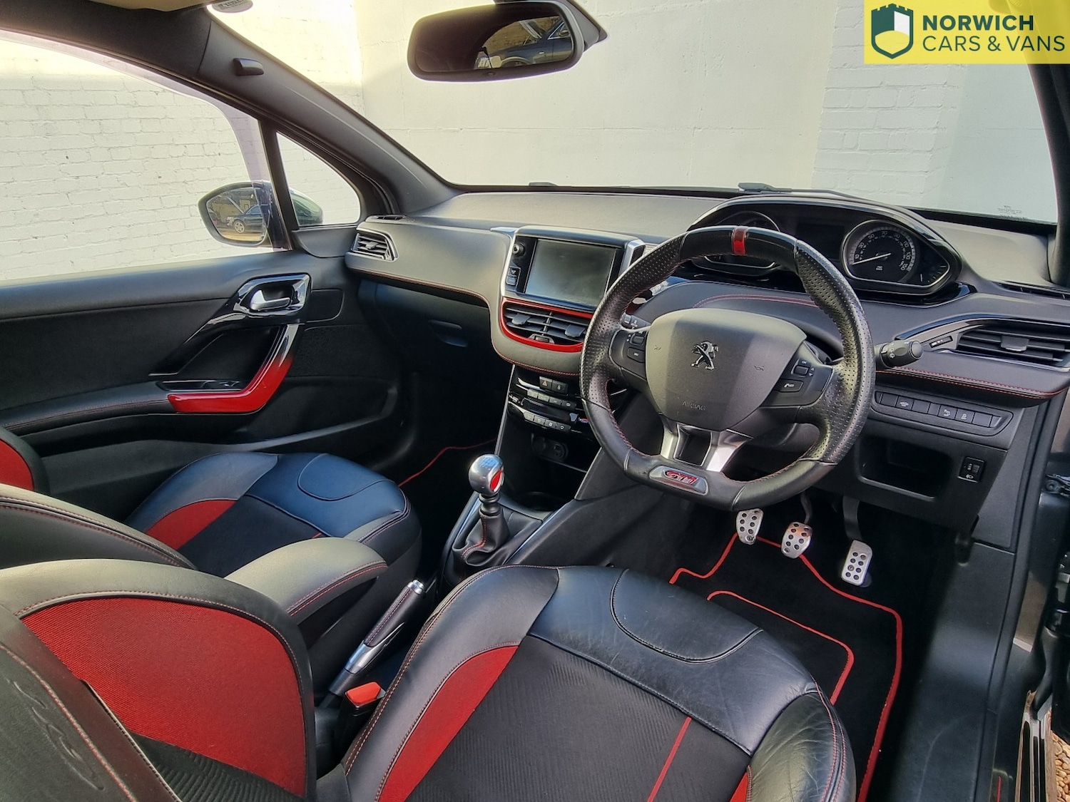 Used Peugeot 208 2014 for sale - 76605872: Photo 31