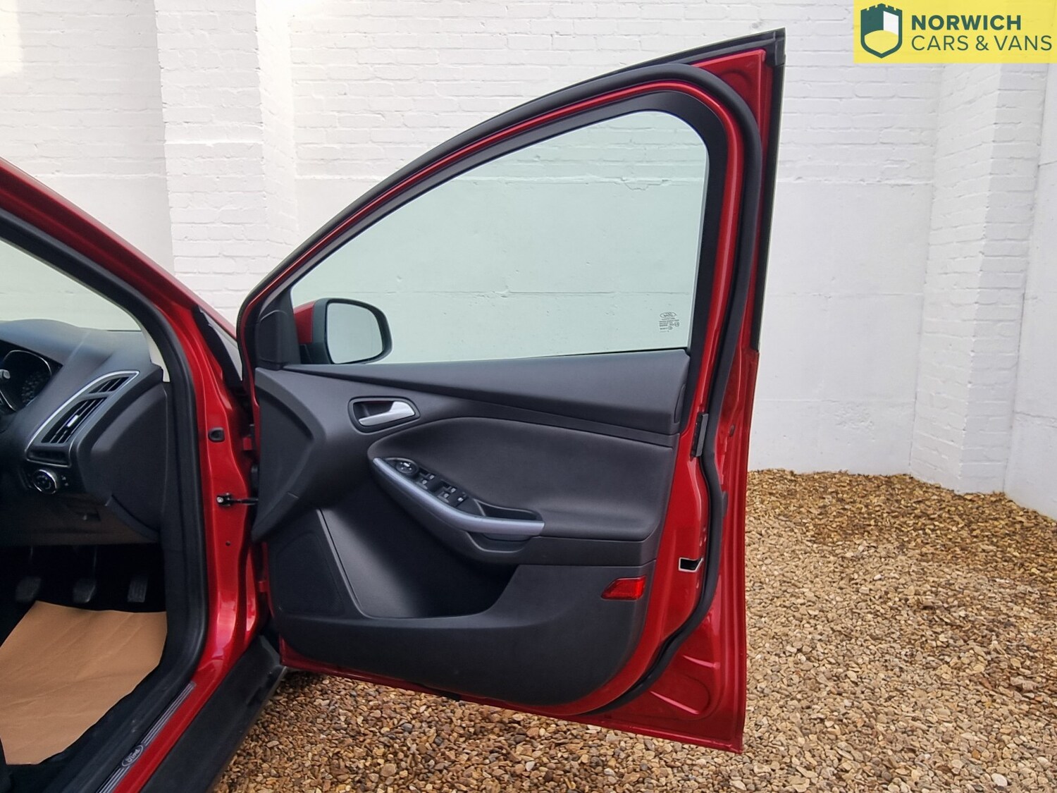 Used Ford Focus 2014 for sale - 76560077: Photo 11