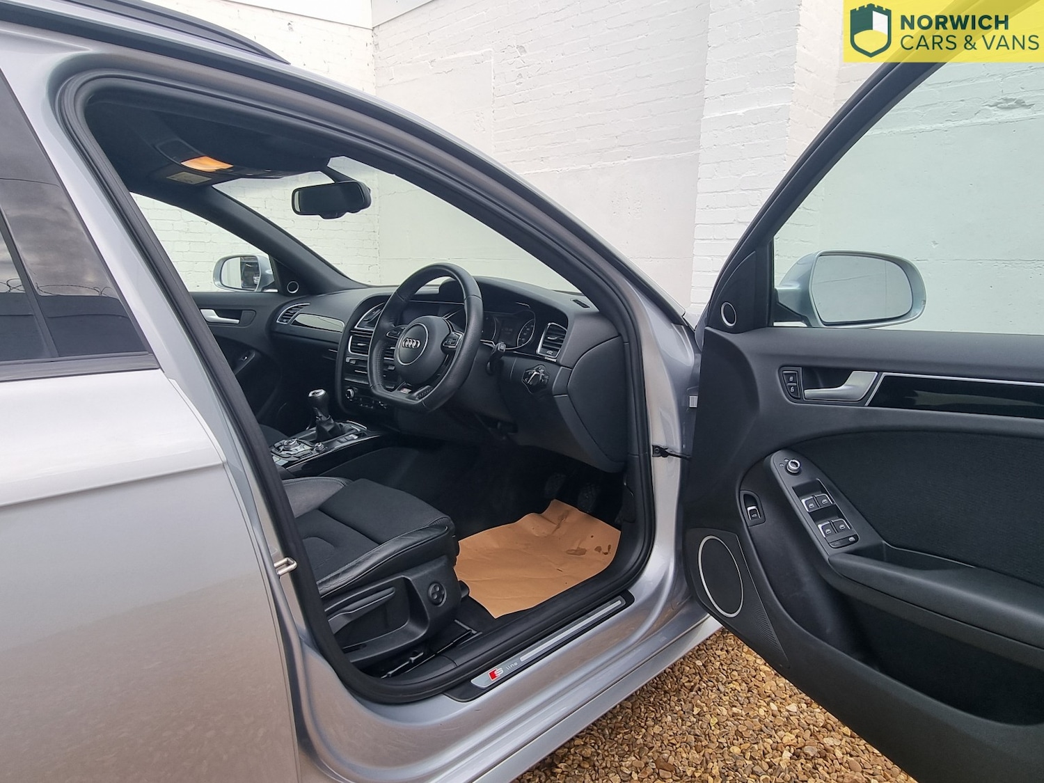 Used Audi A4 Avant 2015 for sale - 76794171: Photo 12