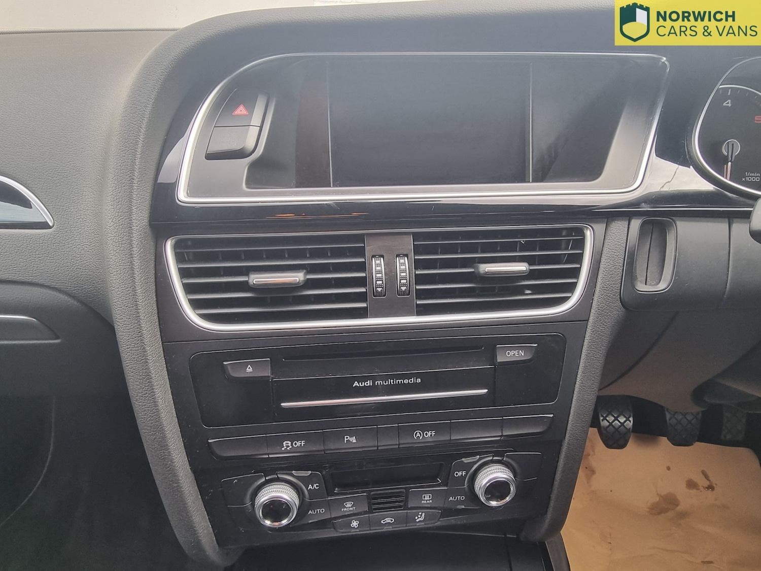 Used Audi A4 Avant 2015 for sale - 76794171: Photo 37