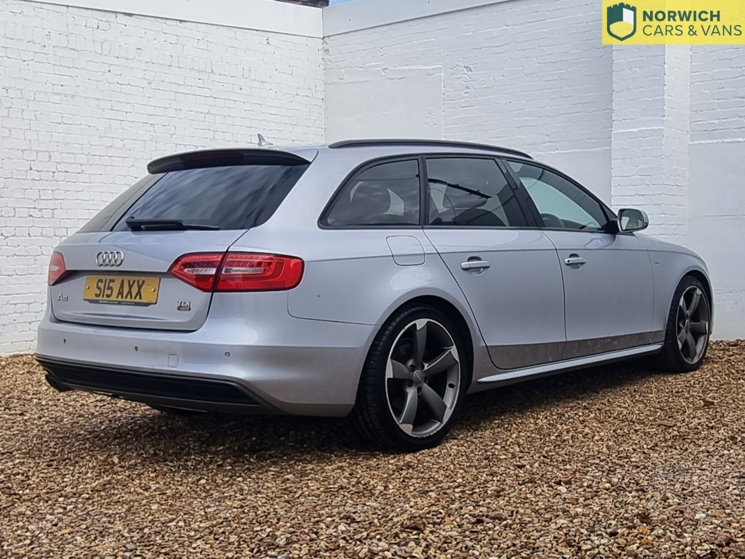 Used Audi A4 Avant 2015 for sale - 76794171: Photo 5