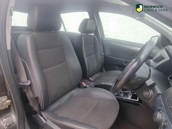 Used Vauxhall Astra 2010 for sale - 76246082: Photo 14