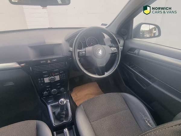 Used Vauxhall Astra 2010 for sale - 76246082: Photo 21