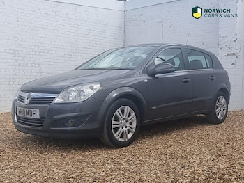 Used Vauxhall Astra 2010 for sale - 76246082: Photo 2
