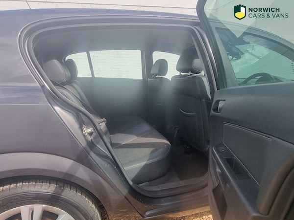 Used Vauxhall Astra 2010 for sale - 76246082: Photo 45