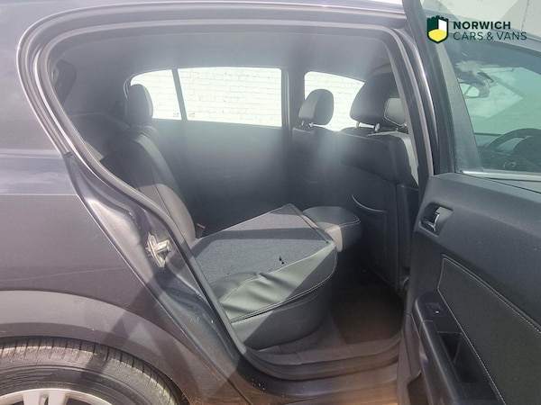 Used Vauxhall Astra 2010 for sale - 76246082: Photo 46