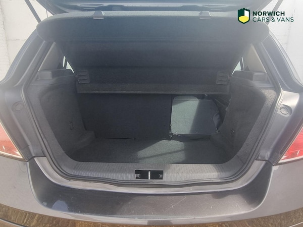 Used Vauxhall Astra 2010 for sale - 76246082: Photo 47