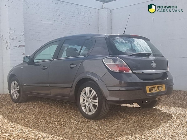 Used Vauxhall Astra 2010 for sale - 76246082: Photo 4