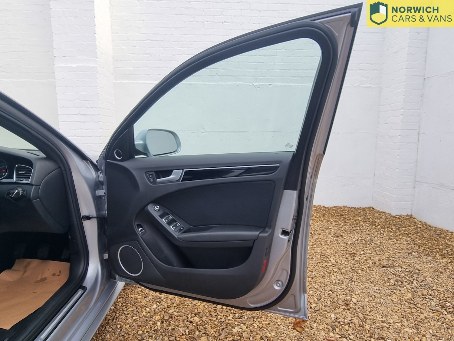 Used Audi A4 Avant 2015 for sale - 76510927: Photo 11