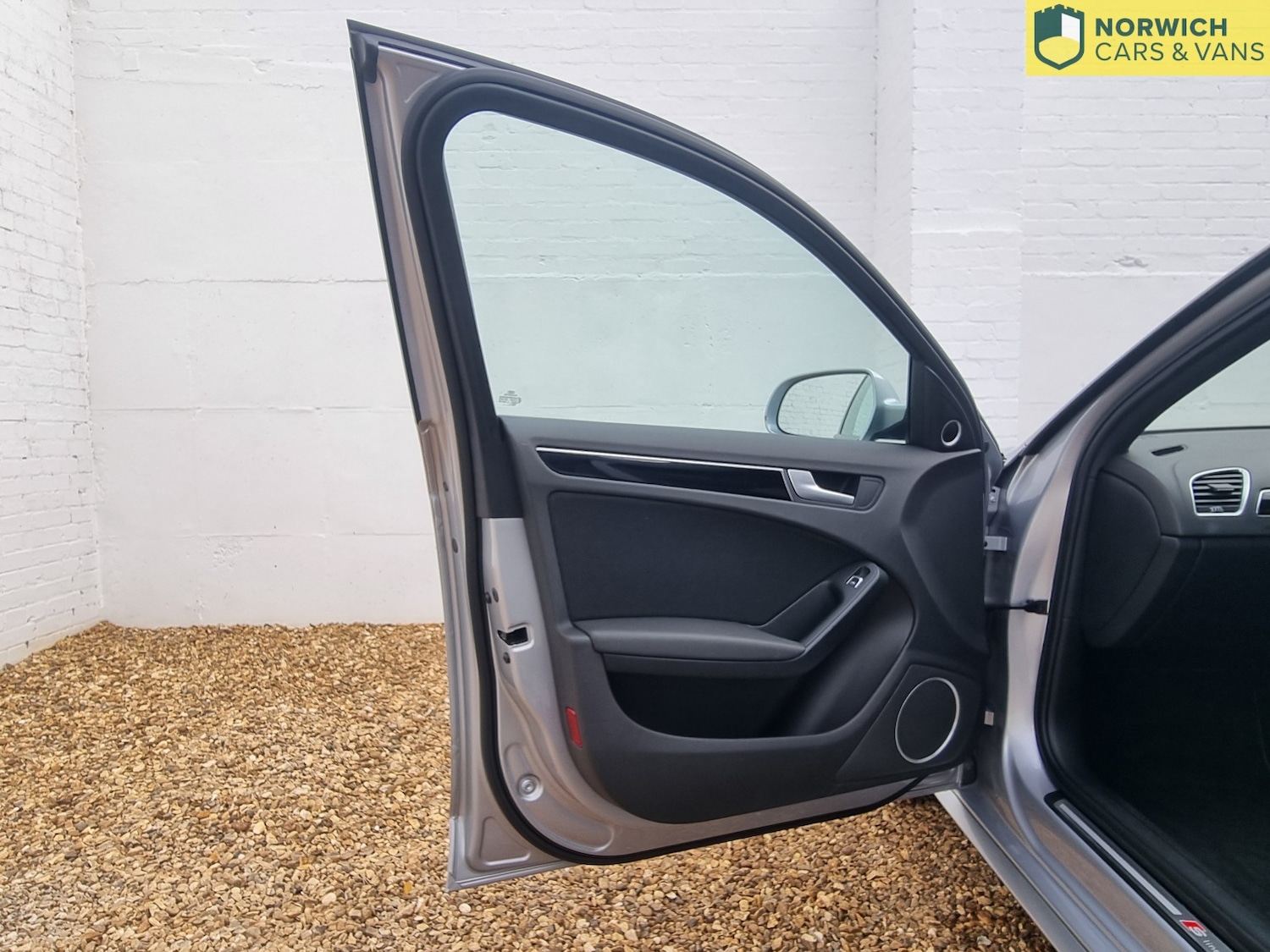 Used Audi A4 Avant 2015 for sale - 76510927: Photo 16