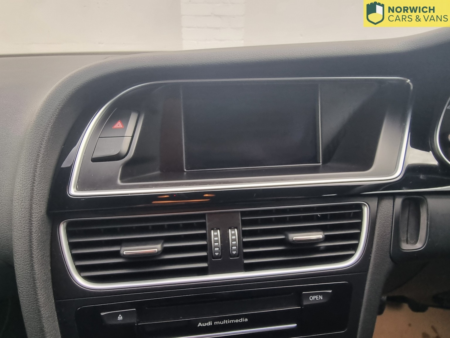 Used Audi A4 Avant 2015 for sale - 76510927: Photo 36