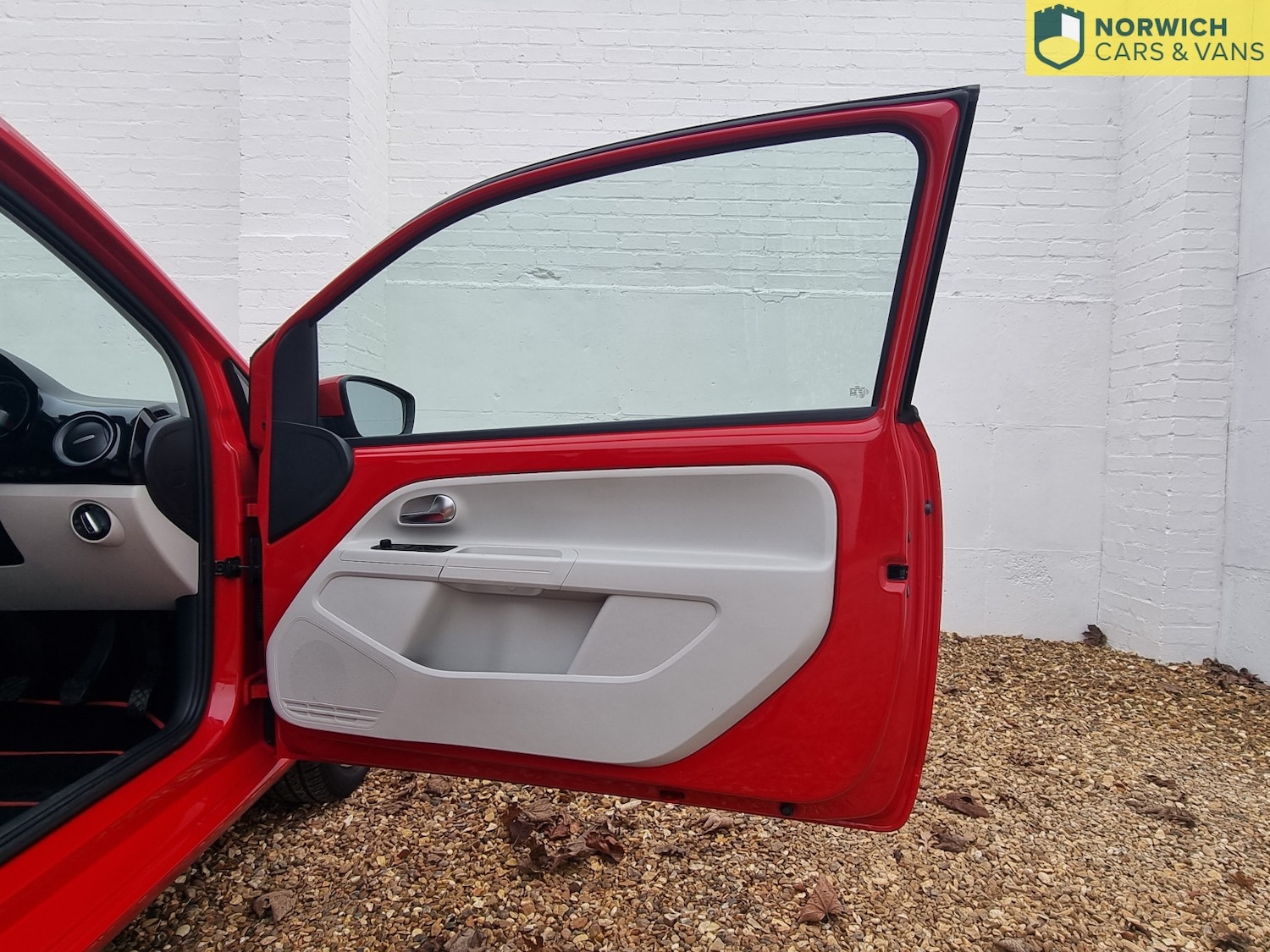 Used Volkswagen up! 2015 for sale - 77162229: Photo 12