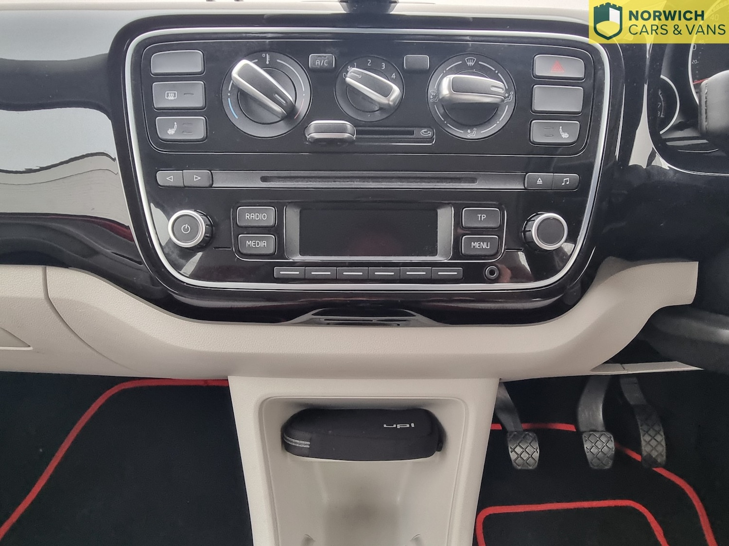 Used Volkswagen up! 2015 for sale - 77162229: Photo 23