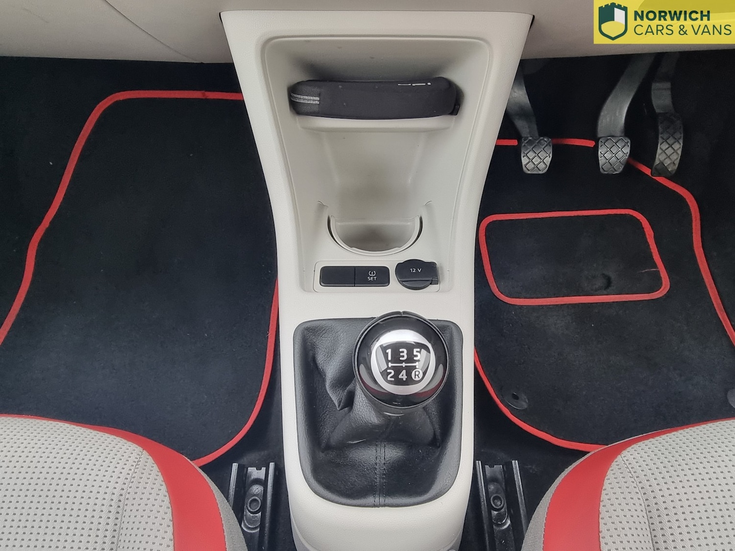 Used Volkswagen up! 2015 for sale - 77162229: Photo 24